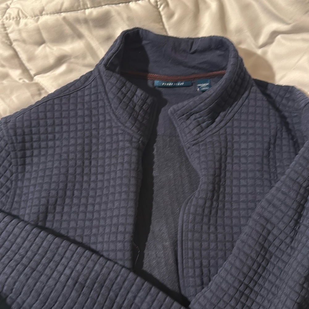 Perry Ellis zip up sweater